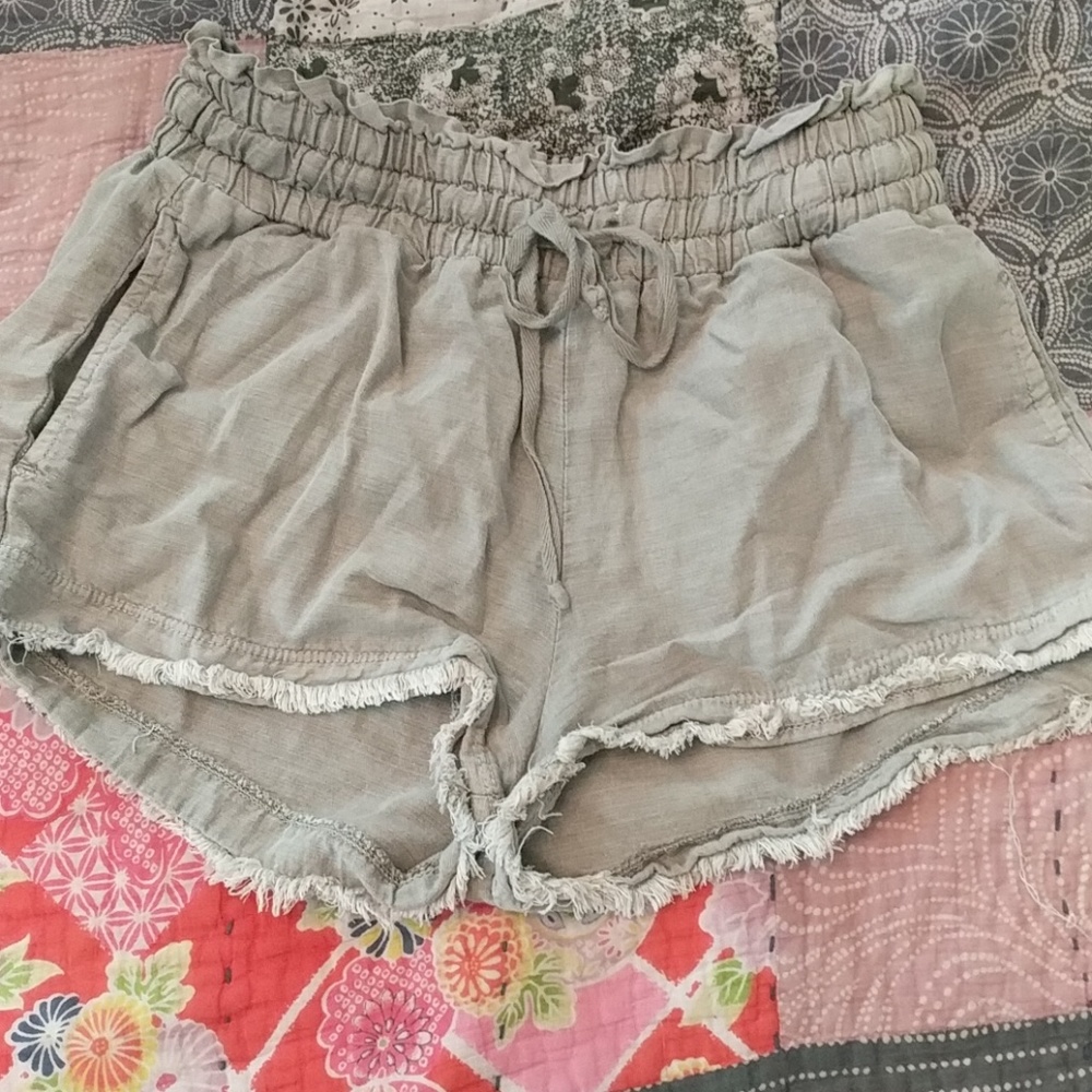 Bella Dahl linen shorts
